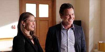 Poster der Serie out of hiding