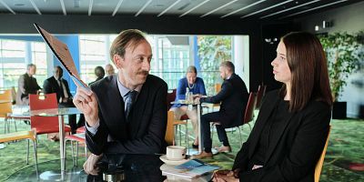 Poster der Serie Les chariots en cercle