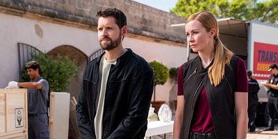 Poster der Serie Money is Meaningless