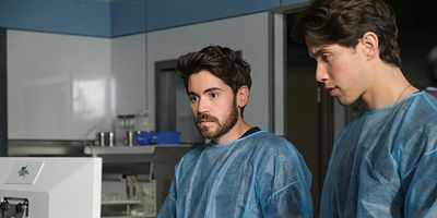 Poster der Serie 365 Degrees