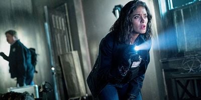 Poster der Serie Ashes, Ashes