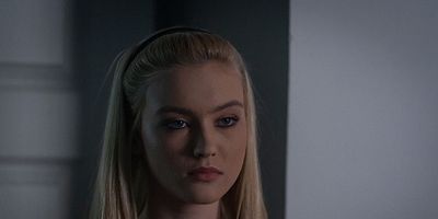 Poster der Serie Trophic Cascade