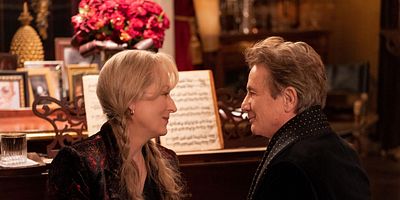 Poster der Serie The Show Must...