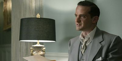 Poster der Serie Your Nuts Roastings on an Open Fire