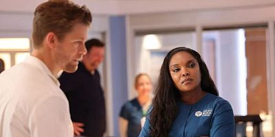 Poster der Serie Row Row Row Your Boat on a Rocky Sea