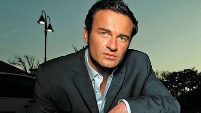 bild aus der news Ihr kennt ihn aus "Fantastic Four", "Charmed" & "Nip/Tuck": Julian McMahon im Alter von nur 56 Jahren gestorben