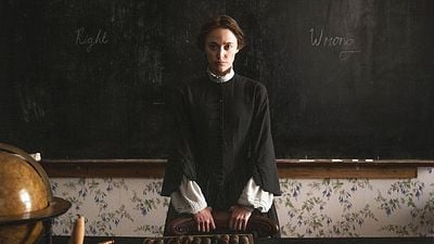 bild aus der news "American Psycho" trifft "Jane Eyre": Trailer zur Gothic-Thriller-Comedy "Victorian Psycho" mit dem Horrorstar der Stunde