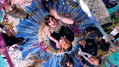 bild aus der news Neu bei Amazon Prime Video: Ein grandioser Exzess mit absoluter Starbesetzung – 140 Minuten hemmungslose Bildgewalt!