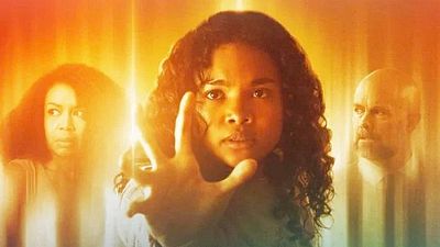 bild aus der news "X-Men" trifft "Firestarter": Trailer zum Sci-Fi-Thriller "Gray Matter" mit Stars aus "Ozark" & "Walking Dead"