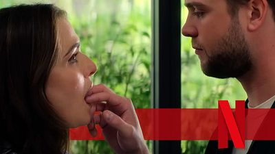 bild aus der news In 5 Tagen lässt sich Rachel Weisz von einem jüngeren Mann verführen: Deutscher Trailer zur prickelnden Netflix-Serie "Vladimir"