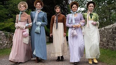 bild aus der news Für "Bridgerton"- & Jane-Austen-Fans: Langer Trailer zu "The Other Bennet Sister" mit "Star Wars"- & "Game Of Thrones"-Stars