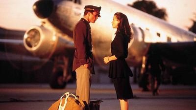 bild aus der news "Ich fühlte mich schrecklich": Deswegen war Josh Hartnett beim Dreh einer Liebesszene in "Pearl Harbor" so richtig peinlich berührt!