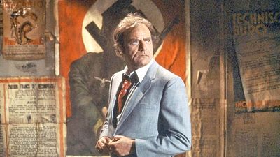 bild aus der news Vic Morrow starb bei den Dreharbeiten zu "Twilight Zone" – kurz davor sagte er: "Ich muss verrückt sein, diese Szene zu drehen"