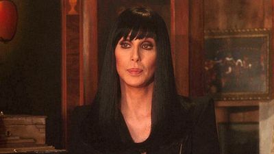 bild aus der news "Ein schlechter Filmemacher mit schrecklichem Drehbuch": Pop-Ikone Cher ist bis heute wütend auf den Regisseur ihres größten Flops