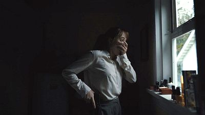 bild aus der news "Die Hand an der Wiege": Horror-Ikone der Gegenwart übernimmt Hauptrolle im Remake des Psycho-Thriller-Klassikers