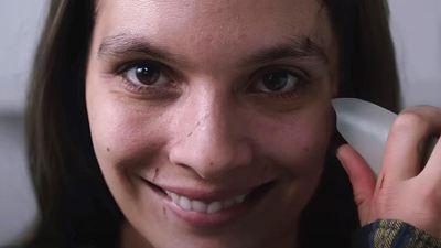 Jetzt kostenlos streamen: Ohne diesen Film hätte es den Horror-Hype "Smile" nie gegeben!