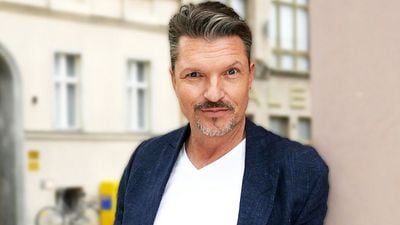 bild aus der news "Es waren schon sieben Flaschen am Tag": Dschungelcamper Hardy Krüger Jr. packt über seine tragische Alkohol-Vergangenheit aus