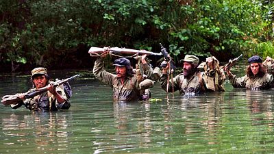 bild aus der news "Einer der besten Kriegsfilme": "Dune"-Macher Denis Villeneuve feiert dieses 4,5-Stunden-Epos – das viele gar nicht kennen!