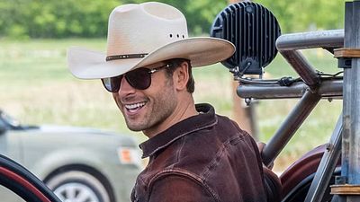 bild aus der news Der Regisseur hat einige der lustigsten Filme der letzten 20 Jahre gedreht: Neue Rolle für "Twisters"-Star Glen Powell