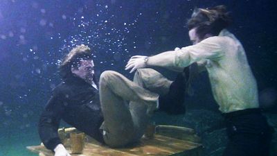 bild aus der news Ein einzigartiges Agenten-Abenteuer: In diesem Kulthit erwartet euch eine der originellsten Actionszenen überhaupt – jetzt auch in 4K!