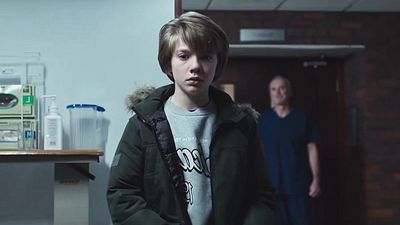 bild aus der news Deutscher Trailer zum düster-atmosphärischen "Daddy‘s Head" – Psycho- & Monsterhorror à la "Der Babadook"