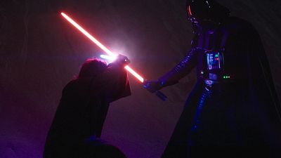 bild aus der news Mit diesen Premium-Lichtschwertern aus "Star Wars" könnt ihr euch jetzt ein Stück Filmgeschichte zum Schnäppchenpreis nach Hause holen