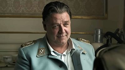 bild aus der news "Gladiator"-Star Russell Crowe wird zu Hitlers rechter Hand – und spricht Deutsch! Neuer Trailer zum Thriller "Nuremberg"