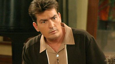 bild aus der news "Es war die Hölle": Charlie Sheen wäre bei den Dreharbeiten zu einem echten Klassiker beinahe gestorben