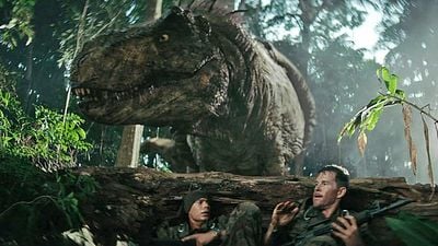 bild aus der news Endlich gibt's die blutige Antwort auf "Jurassic World" auch in Deutschland! Wie gut ist der Mix aus Kriegsfilm und Dino-Abenteuer?