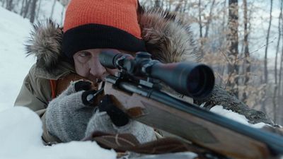 bild aus der news Free-TV-Premiere: Blutige, knallharte Survival-Action im Schnee mit einem oscarnominierten Hollywood-Veteran