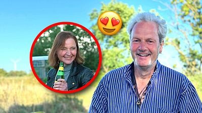 bild aus der news "Sie ist eine Göttin": Schockverliebter Kandidat sorgt bei "Bauer sucht Frau International" schon in Folge 2 für den romantischsten Moment der Staffel!