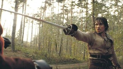 Ein bildgewaltiger Abenteuerfilm der alten Schule: Im ersten Trailer zu "Die drei Musketiere: D'Artagnan" fliegen die Degen