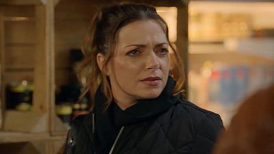 bild aus der news GZSZ-Vorschau heute: Emily zweifelt plötzlich aus diesem traurigen Grund an Tobias