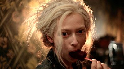 TV-Tipp: Zwei Marvel-Stars als Blutsauger in einem der besten Vampirfilme aller Zeiten – betörend-düster & originell