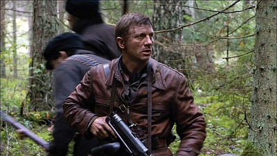 bild aus der news Ex-Bond gegen Nazis: Dieser kontroverse Kriegsfilm ist zurück im Heimkino!