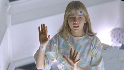 bild aus der news Vor 30 Jahren machte sie ihre ersten Schritte in einem Sci-Fi-Horrorfilm, heute ist sie eine der besten Schauspielerinnen Hollywoods: Erkennt ihr sie?