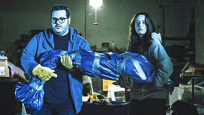 bild aus der news "Wohin mit der Leiche?" Disney- & Netflix-Stars haben im Trailer zu "Adulthood" ein tödliches Problem