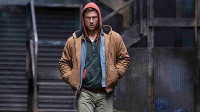 bild aus der news Obwohl Leonardo DiCaprio unbedingt mit ihm arbeiten möchte: Übernimmt Glen Powell die Hauptrolle im neuen Film eines Oscar-Regisseurs?