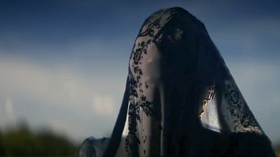 bild aus der news Vom Regisseur eines der größten Netflix-Hits 2024: Der deutsche Trailer zum Horrorfilm "The Woman In The Yard" lehrt euch das Gruseln