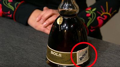 bild aus der news In dieser Flasche verbirgt sich ein schlüpfriges Geheimnis: Aber legen die "Bares für Rares"-Händler dafür auch extra viel Geld auf den Tisch?