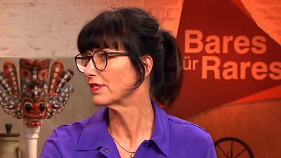 bild aus der news Seit 12 Jahren bei "Bares für Rares": Dieses überraschende Hobby hat Expertin Heide Rezepa-Zabel