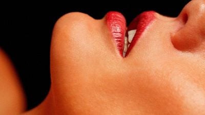 bild aus der news TV-Premiere: Vergesst "50 Shades Of Grey" – in dieser skandalösen Literaturverfilmung geht's wirklich zur Sache!