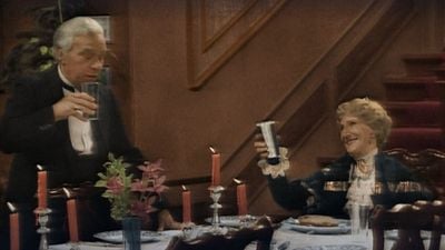 Wann kommt "Dinner for One" im TV? Alle Sendetermine des Silvester-Klassikers im Überblick