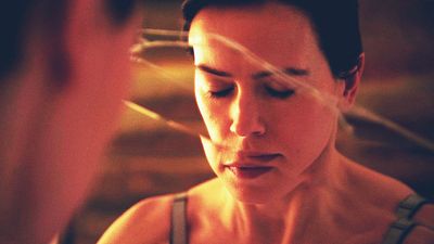 bild aus der news "Star Wars"-Heldin ist mörderisch eifersüchtig auf "Red Sonja": Intensiver Trailer zum Neo-Noir-Thriller "Magpie"