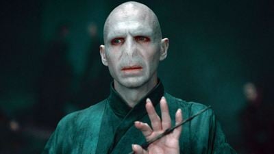 So muskulös haben wir den "Harry Potter"-Bösewicht noch nie gesehen: Erste Bilder zu "The Return" mit Ralph Fiennes