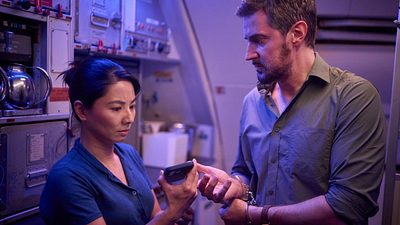 bild aus der news Früher bei Netflix jetzt neu bei der Konkurrenz im Streaming-Abo: Ein "Der Hobbit"-Star kämpft in der Luft um sein Leben