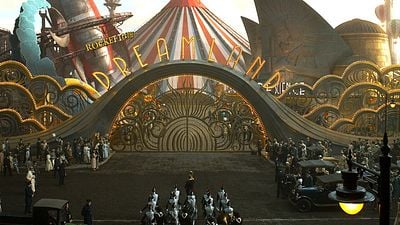 bild aus der news Heute Abend im TV: Eine erstaunlich bissige Fantasy-Neuverfilmung vom "Wednesday"-Macher – 170 Millionen US-Dollar Budget!