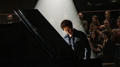 bild aus der news Schon auf der Berlinale ein Hit – jetzt im Kino: Wir sprechen mit Hauptdarsteller John Magaro über den mitreißenden "Köln 75"