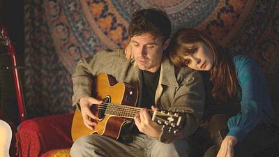 bild aus der news Ein "Oppenheimer"-Star auf dem Weg zum zweiten Oscar? Berührender Trailer zum Musiker-Biopic "Dreamin' Wild"