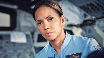 bild aus der news "Es ist besser, ihn nicht zu veröffentlichen": Dieser Sci-Fi-Film mit Halle Berry wurde zwar gedreht – doch ihr werdet ihn niemals zu Gesicht bekommen!